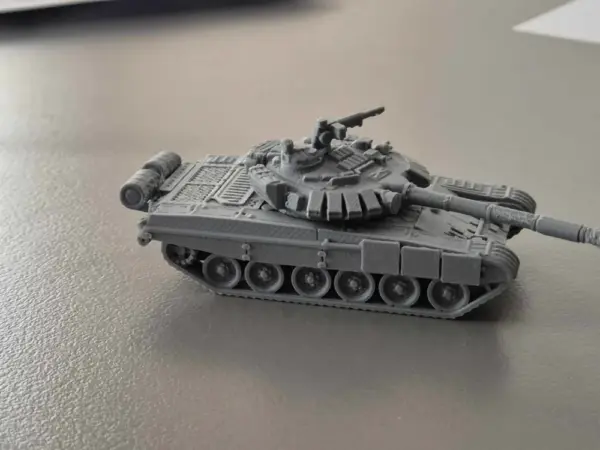 Танк Т-72 1/65